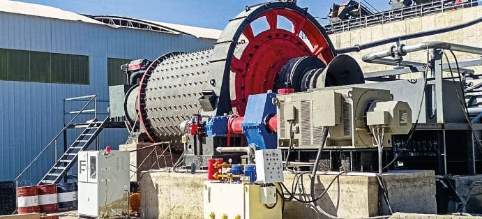 Molino de bolas instalado en planta